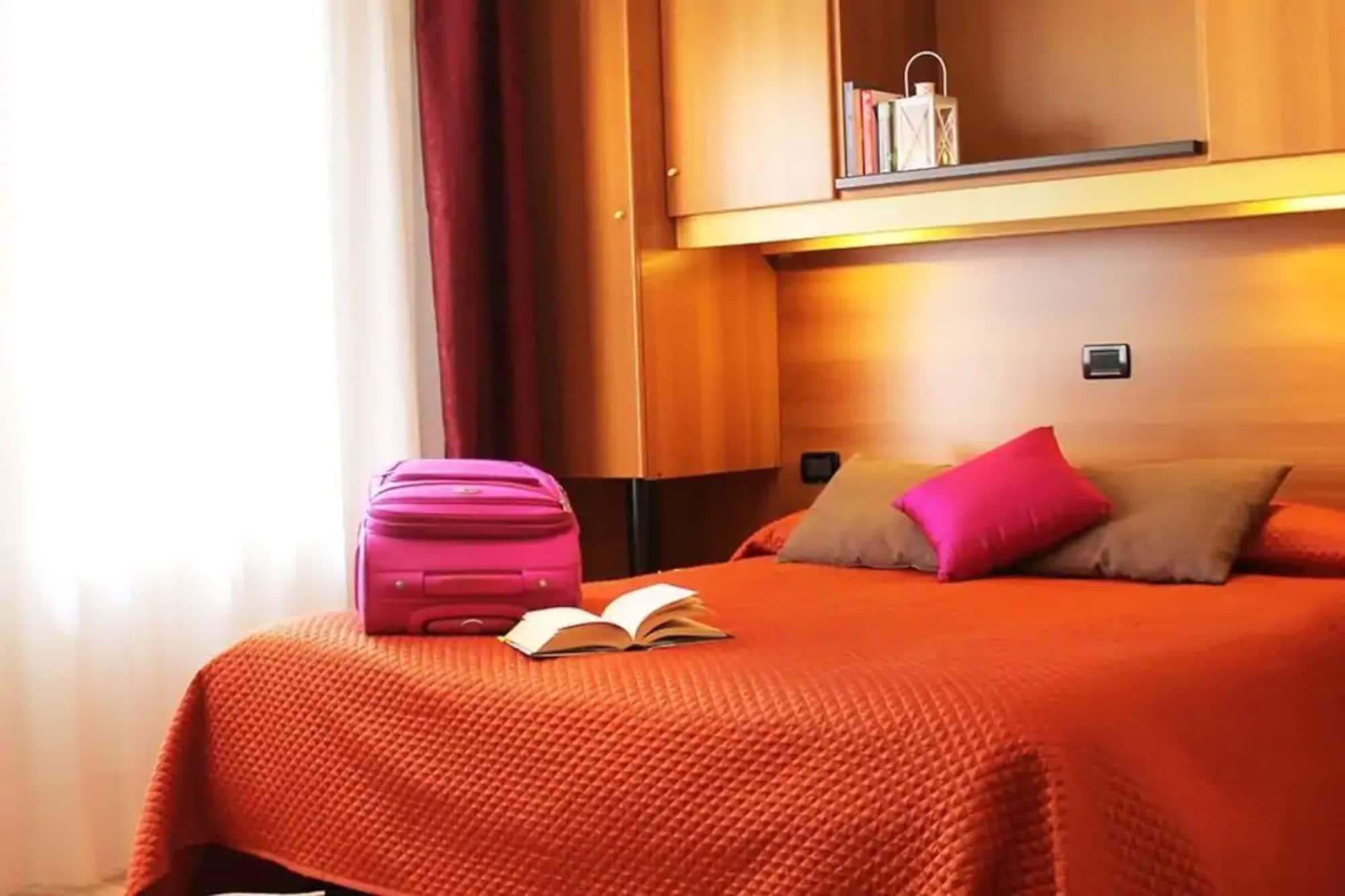 Hotel Sole Сотомарина Екстериор снимка