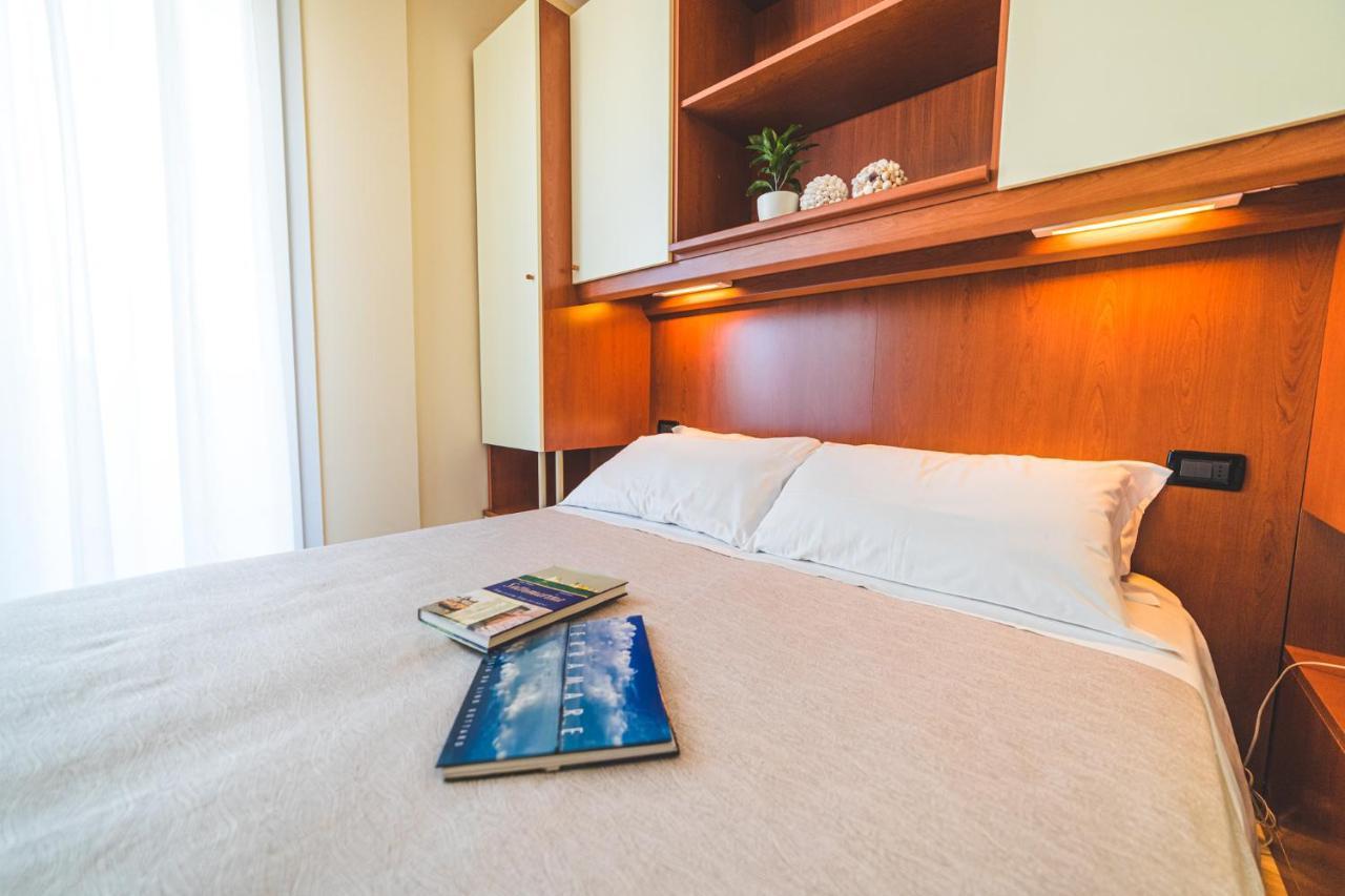 Hotel Sole Сотомарина Екстериор снимка