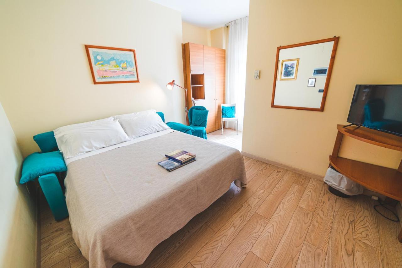 Hotel Sole Сотомарина Екстериор снимка