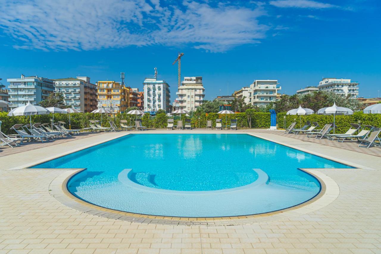 Hotel Sole Сотомарина Екстериор снимка