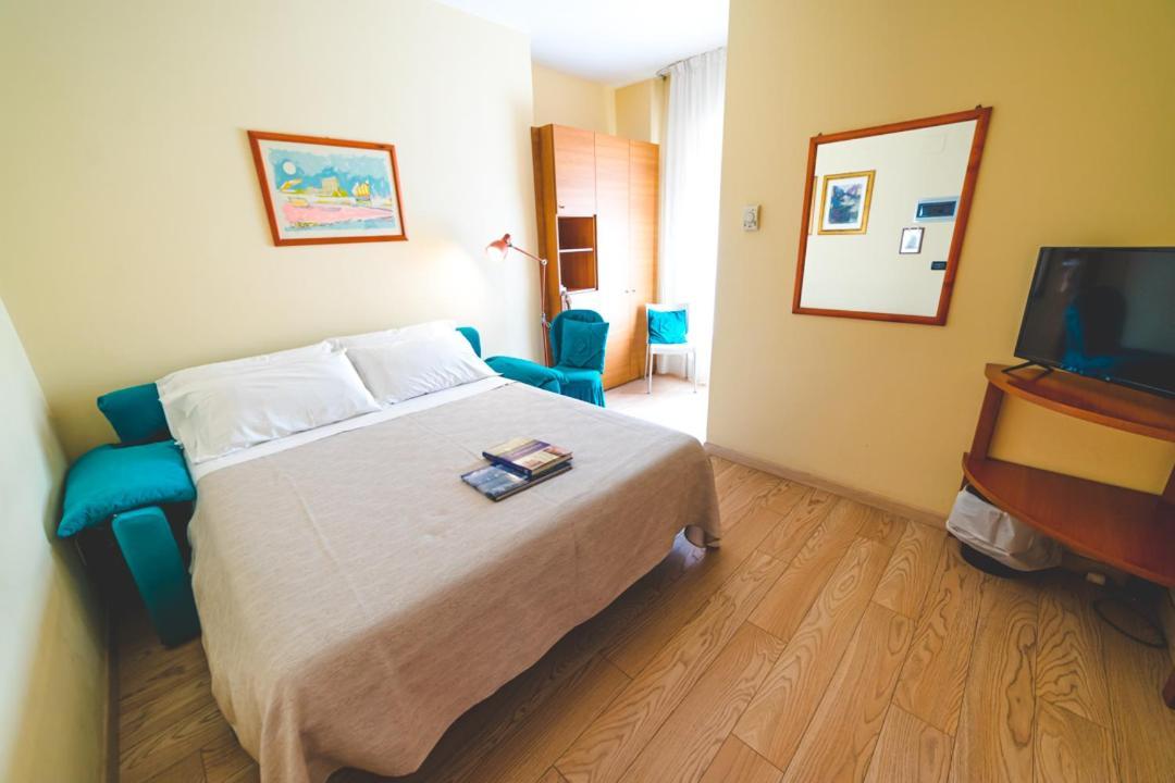 Hotel Sole Сотомарина Екстериор снимка