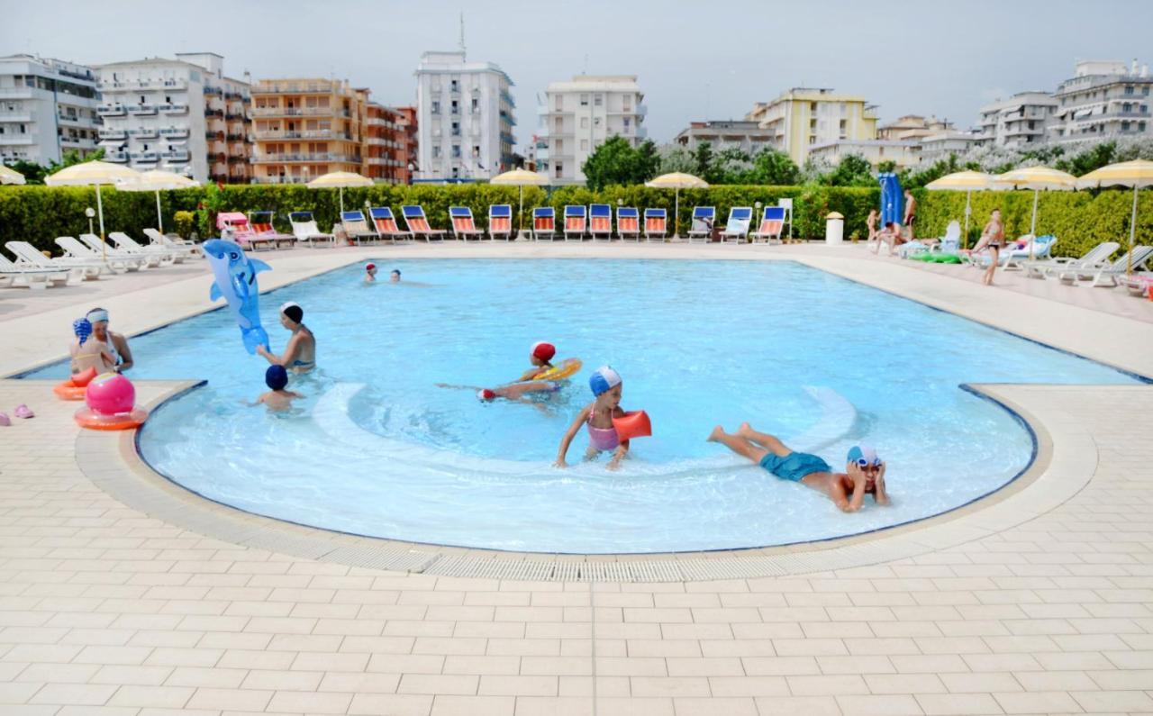 Hotel Sole Сотомарина Екстериор снимка